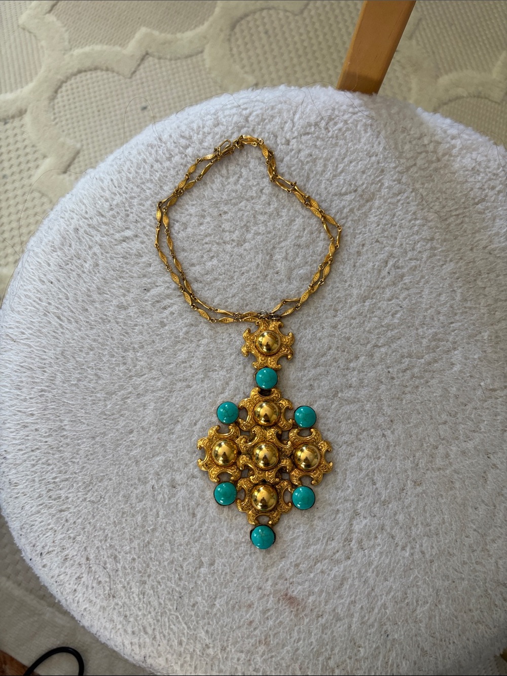 Source Unknown Gold-Tone Pendant Necklace with Turquoise Accents